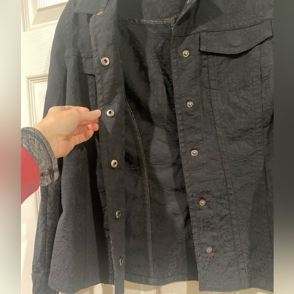 Chico's Black Denim Jacket Small Size 0 Snap Button Printed - Picture 6 of 9